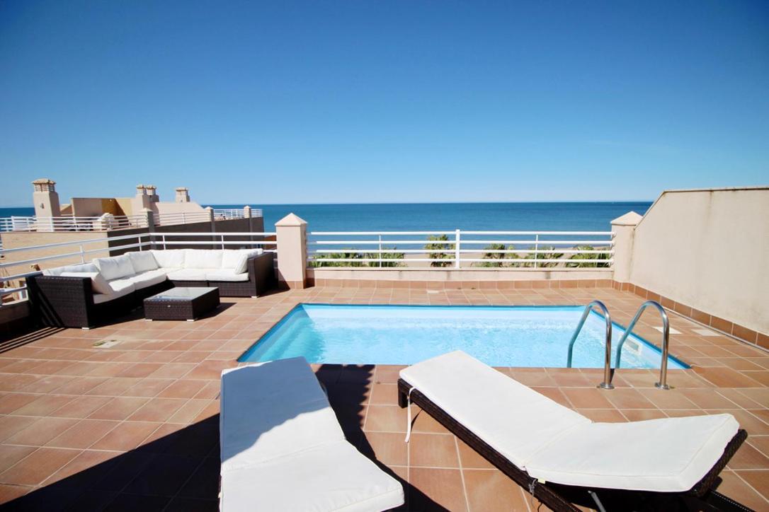 Apartmán Atico Con Piscina Privada En Primera Linea Denia Exteriér fotografie