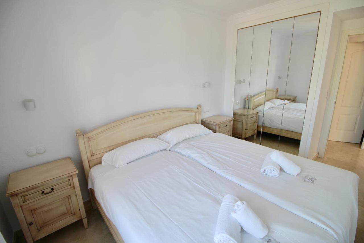 Apartmán Atico Con Piscina Privada En Primera Linea Denia Exteriér fotografie