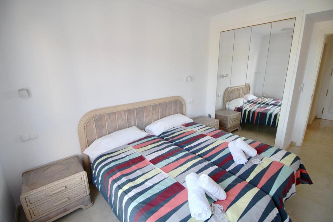 Apartmán Atico Con Piscina Privada En Primera Linea Denia Exteriér fotografie