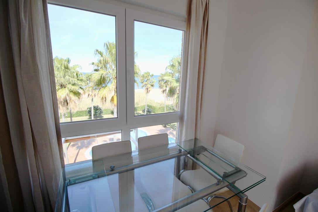 Apartmán Atico Con Piscina Privada En Primera Linea Denia Exteriér fotografie
